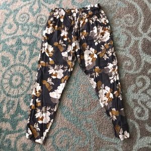 Floral, Flowy Dreas Pant